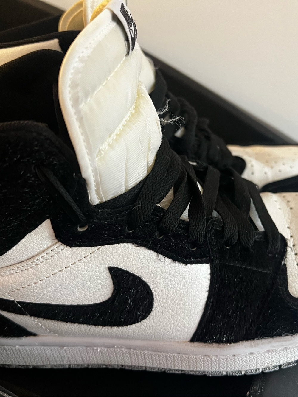 Nike Black and White Low-Top Sneaker with Swoosh twist OG